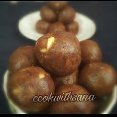 A picture of Dates and Nuts Laddu.