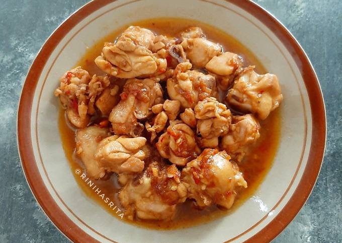 Resep Krengsengan Ayam oleh Rini Hasrita - Cookpad