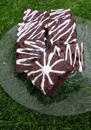 A picture of Double chocolate fudge brownies.