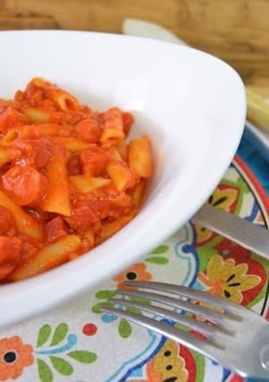 Foto principal de Macarrones con chorizo y algo más (receta de mi abuela)