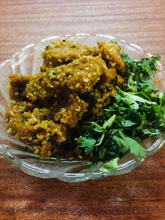 મેથી પાલક દૂધી ના મુઠીયા (Methi Palak Dudhi Muthia Recipe In Gujarati) રેસીપી મુખ્ય ફોટો