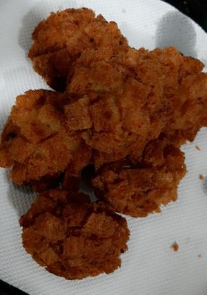 A picture of Chicken cheese ball.
