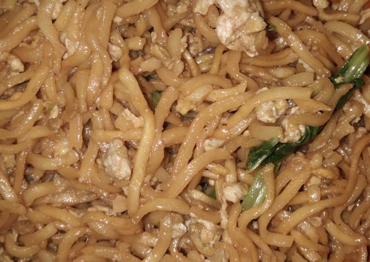 Bagaimana Menyiapkan Mie goreng tek tek yang Bisa Manjain Lidah