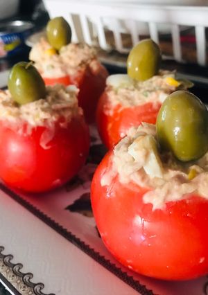 Una foto de Tomates rellenos light ♥️🍅