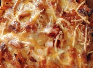 Foto principal de Macarrones a la boloñesa gratinados con cuatro quesos