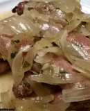 Sausages with Onions in White Wine