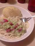 Pasta con papa y guacamole de pepino