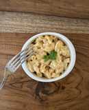 Mac and cheese en microondas en 10 minutos
