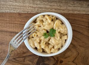 Una foto de Mac and cheese en microondas en 10 minutos