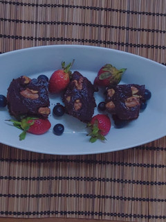 વોલનટ બ્રાઉની(Walnut Brownie Recipe in Gujarati) રેસીપી મુખ્ય ફોટો