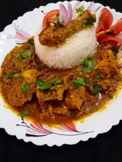 देसी स्टाइल चिकन करी (Desi style chicken curry recipe in hindi) रेसिपी मुख्य फोटो