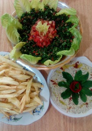 صورة لوصفة تبولة لبنانية وبابا غنوج