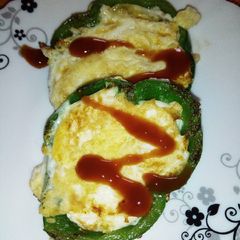 A picture of Fried Eggs in Bell Pepper Mould.