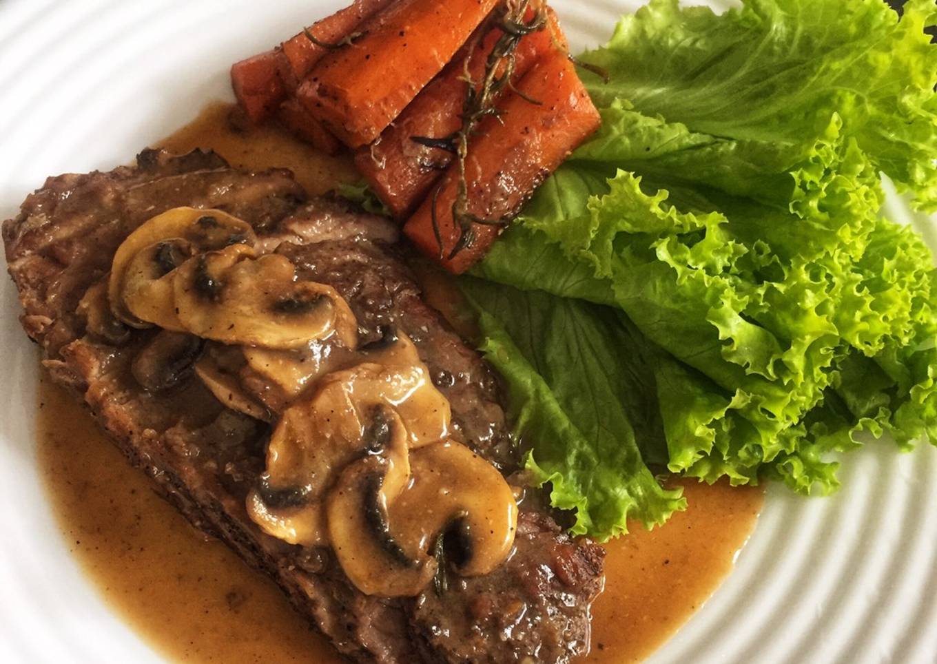 Skirt Steak Mushroom Sauce