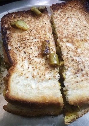 A picture of Leftover Sabji sandwich.