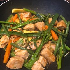 A picture of Tuna stir fry.