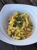 Puten-Curry-Nudelsalat