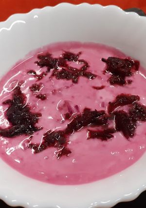 A picture of Beetroot Raita.