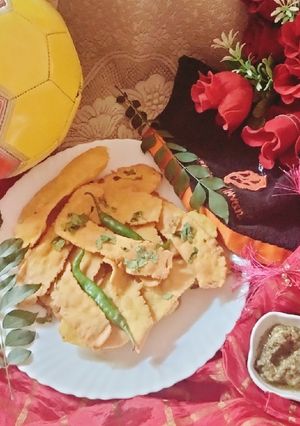 A picture of Gujarati Fafda 😋😋😋.