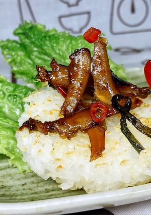 Hình của món Cá cơm kho tiêu.