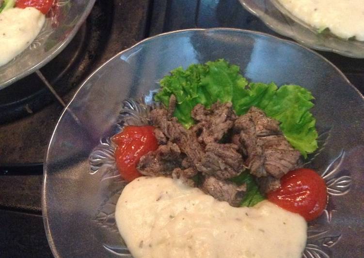 Bagaimana Membuat Grilled Beef with Mashed Potato, Lezat Sekali