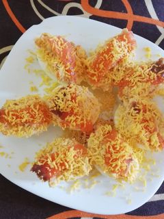 Una foto de Huevos rellenos de salmón y carne de cangrejo