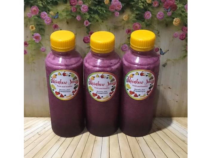 Langkah Mudah untuk Menyiapkan Diet Juice Strawberry Cantaloupe Dragon fruit Soursop Red Lettuce yang Enak