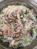 ยำขนมจีนปลาทูหมูสับ