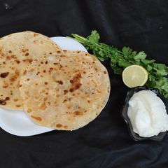 A picture of Farali aalu paratha.