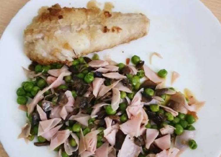 Rape y guisantes con pavo y champiñón
