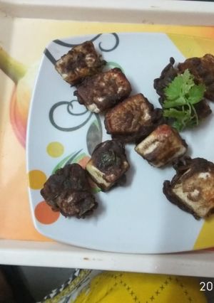 A picture of Kuttu ke aate and paneer PAKODAS.