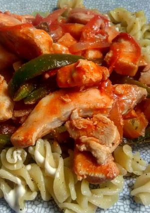 Una foto de Pollo a la mexicana
