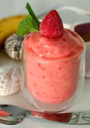 Une photo de Nice cream healthy au blender
