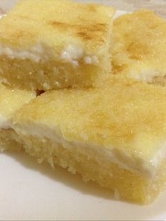 صورة لوصفة بسبوسة القشطة وماء الزهر 😋