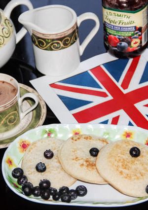 A picture of English Style Crumpets.
