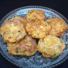 A picture of Jhat pat Aloo k kababs.