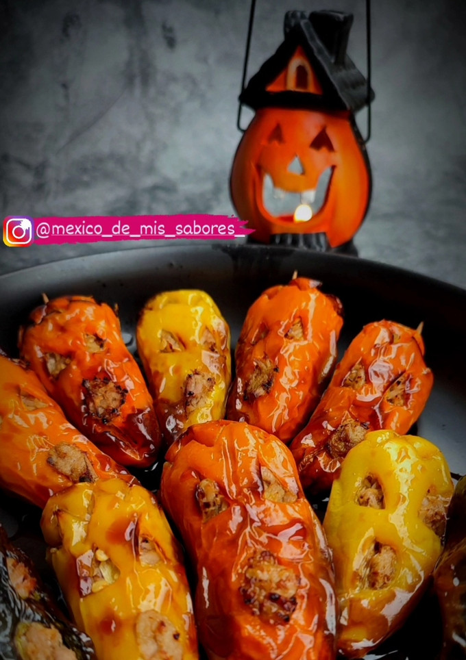 Una foto de 🎃 PAPRIKAS RELLENAS, VERSIÓN Halloween 🎃