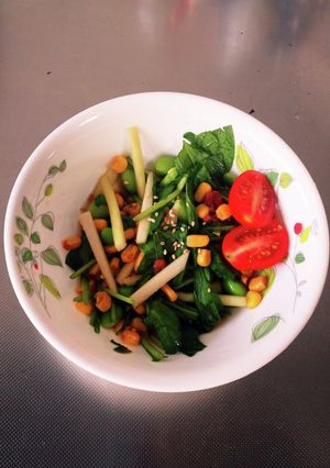A picture of Spinach, Corn, Edamame, and Ume Ponzu Salad.