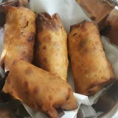 Chicken spring roll A picture of Chicken spring roll.