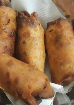 A picture of Chicken spring roll.