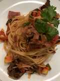 Vermicelli con champiñones y jamón serrano