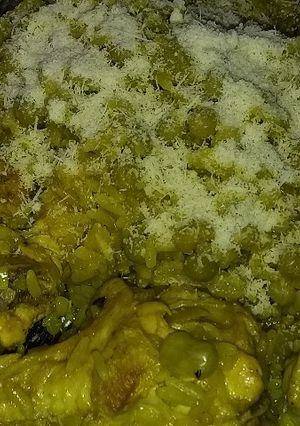 Una foto de Arroz con alitas de pollo al disco