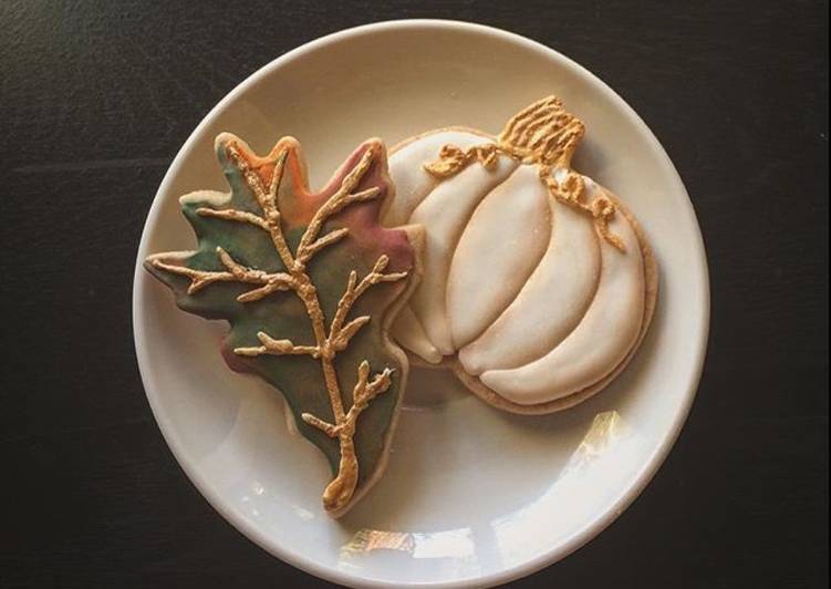 Easiest Way to Make Perfect Pumpkin spiced sugar cookies and royal icing