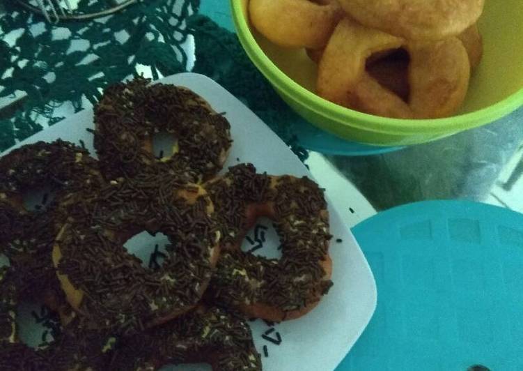 Langkah Mudah untuk Menyiapkan Donat empug irit sederhana yang Bikin Ngiler