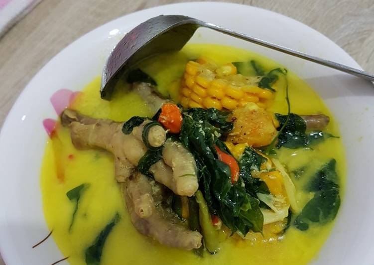 Ceker ayam kuah santan