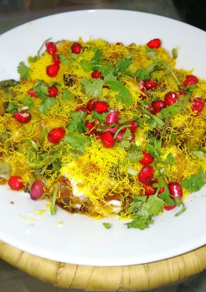 A picture of Aloo masala chaat.