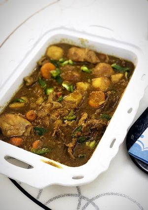 A picture of Chicken Curry.