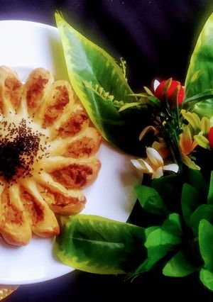 A picture of Chicken bread (sunflower 🌻).