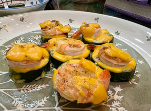 焗烤鮮蝦櫛瓜 的食譜成品照片