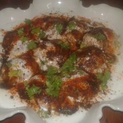 A picture of Dahi bada.